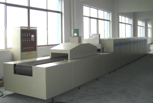 RCW8-520網帶連續式鋁釬焊爐安裝完成