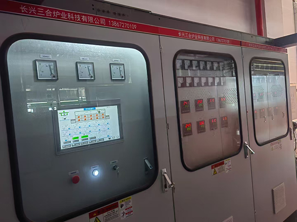 釬焊爐安裝調試順利完成